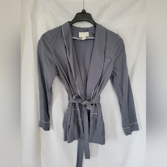 H&M light robe - Picture 2 of 3